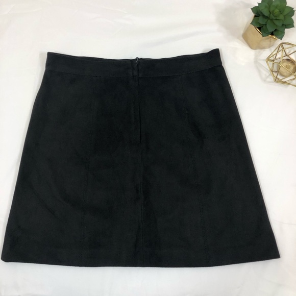 Suede button up skirt - Picture 3 of 3